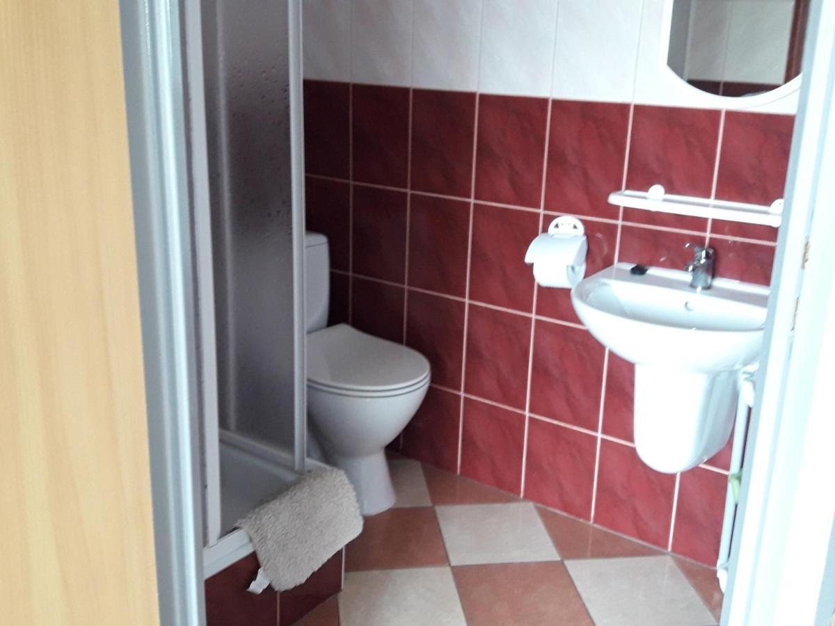 Pokoje Goscinne Akacja Resko Dźwirzyno Kültér fotó